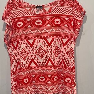 Zenobia Geometric Red and White Blouse